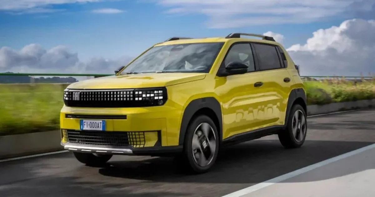 Painel de carro da Fiat indicando limite de velocidade em cenário urbano