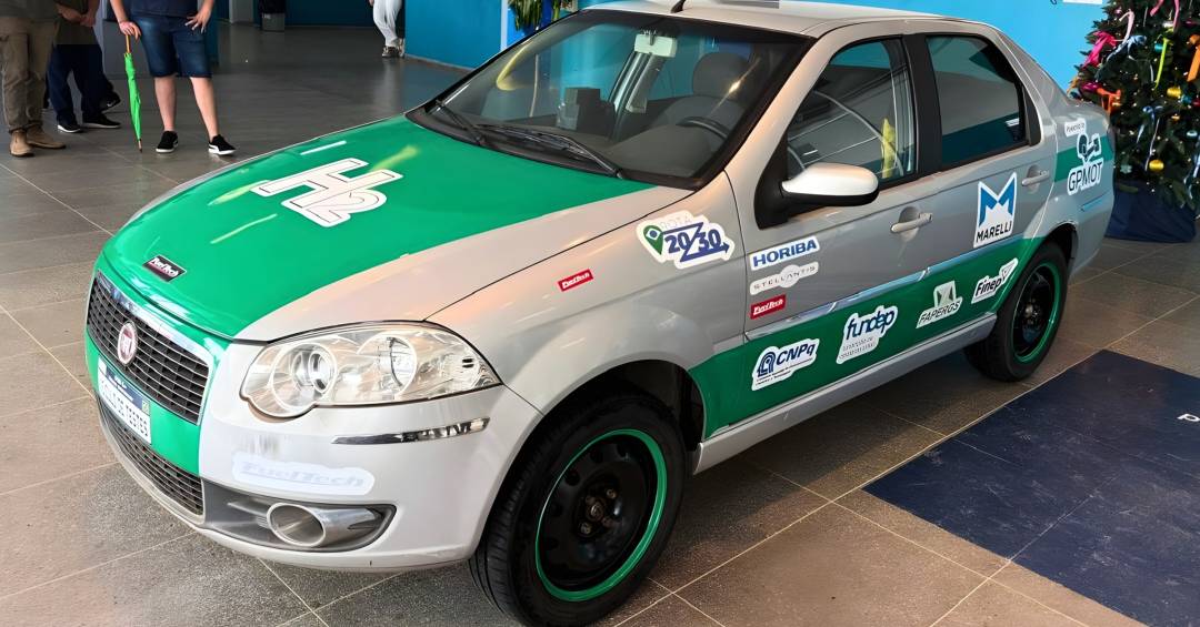 Fiat Siena convertido para usar hidrogênio como combustível em projeto da UFSM.