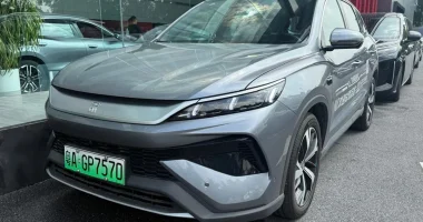 Novo BYD Song Pro 2026 com design atualizado e tecnologia híbrida