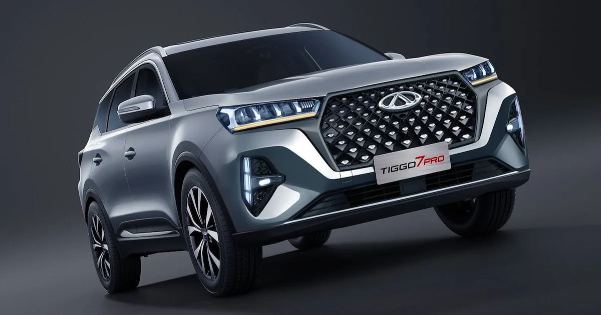 SUV Caoa Chery Tiggo 7 linha 2026 visto de frente em ângulo 3/4